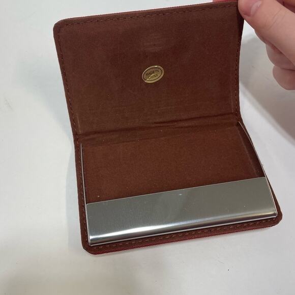 CREDIT CARD ID HOLDER WALLET MAGNETIC WITH MAKEUP MIRROR - Picture 2 of 10